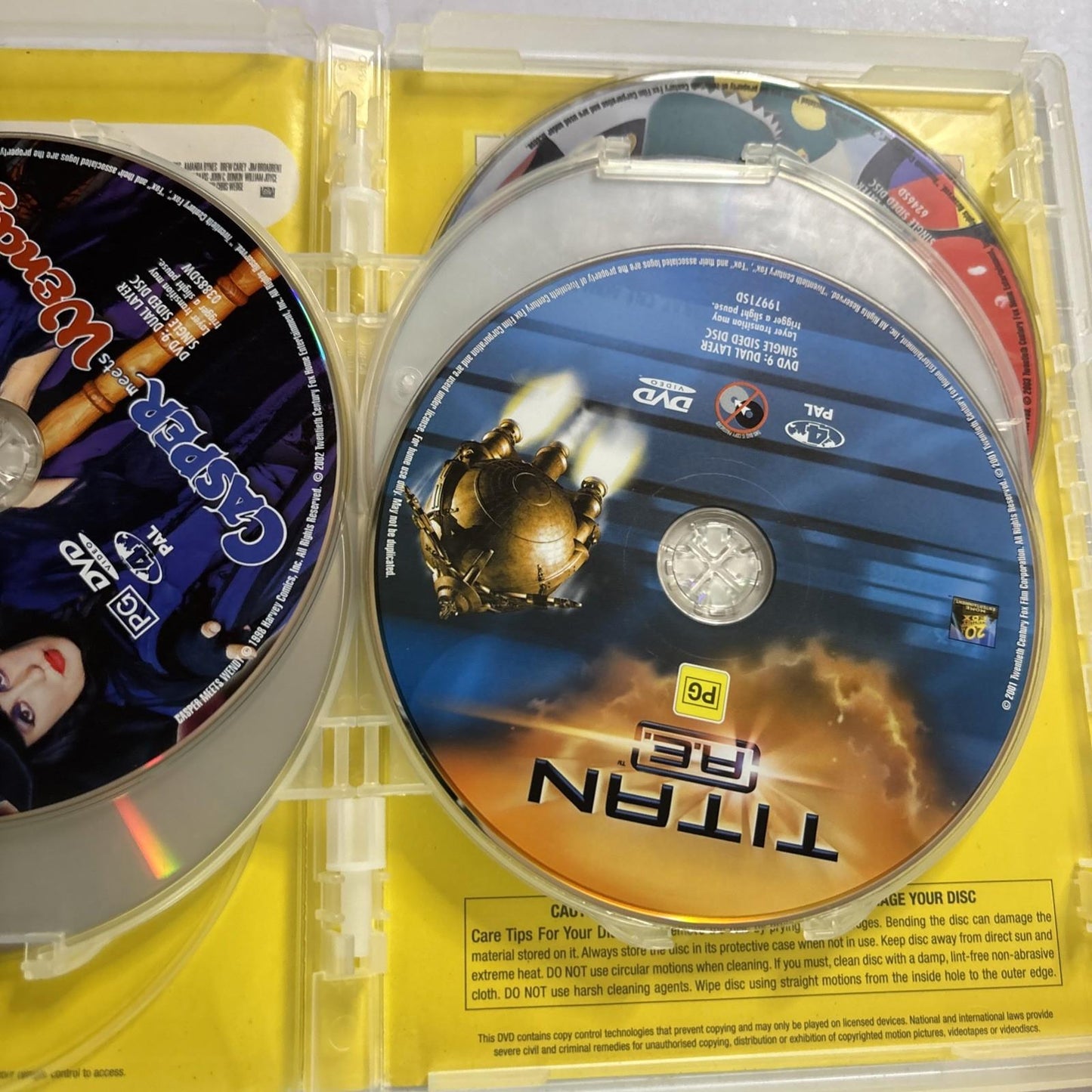 Robots / the Wiggles Movie / Titan A.E. / Thumbelina / Casper Meets Wendy DVD