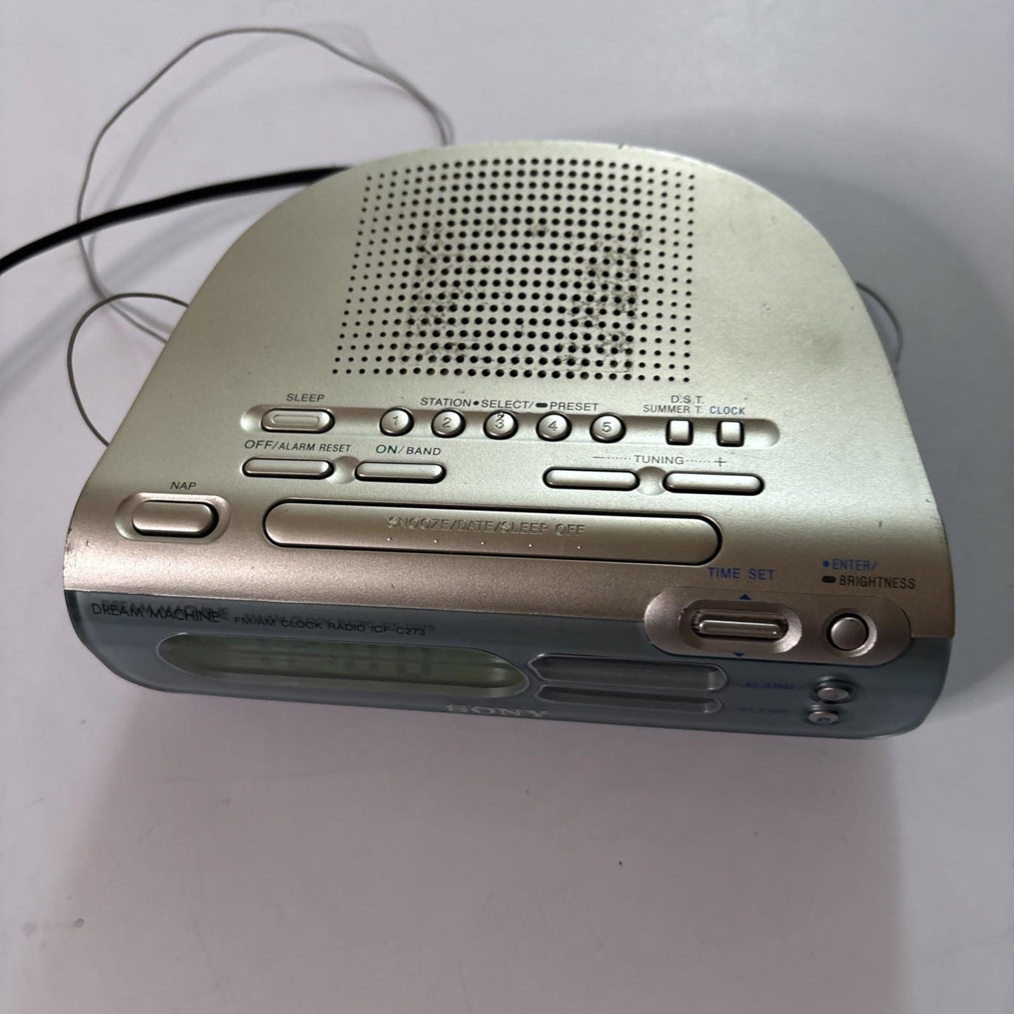 Sony Dream Machine Alarm Clock FM/AM Radio ICF-C273