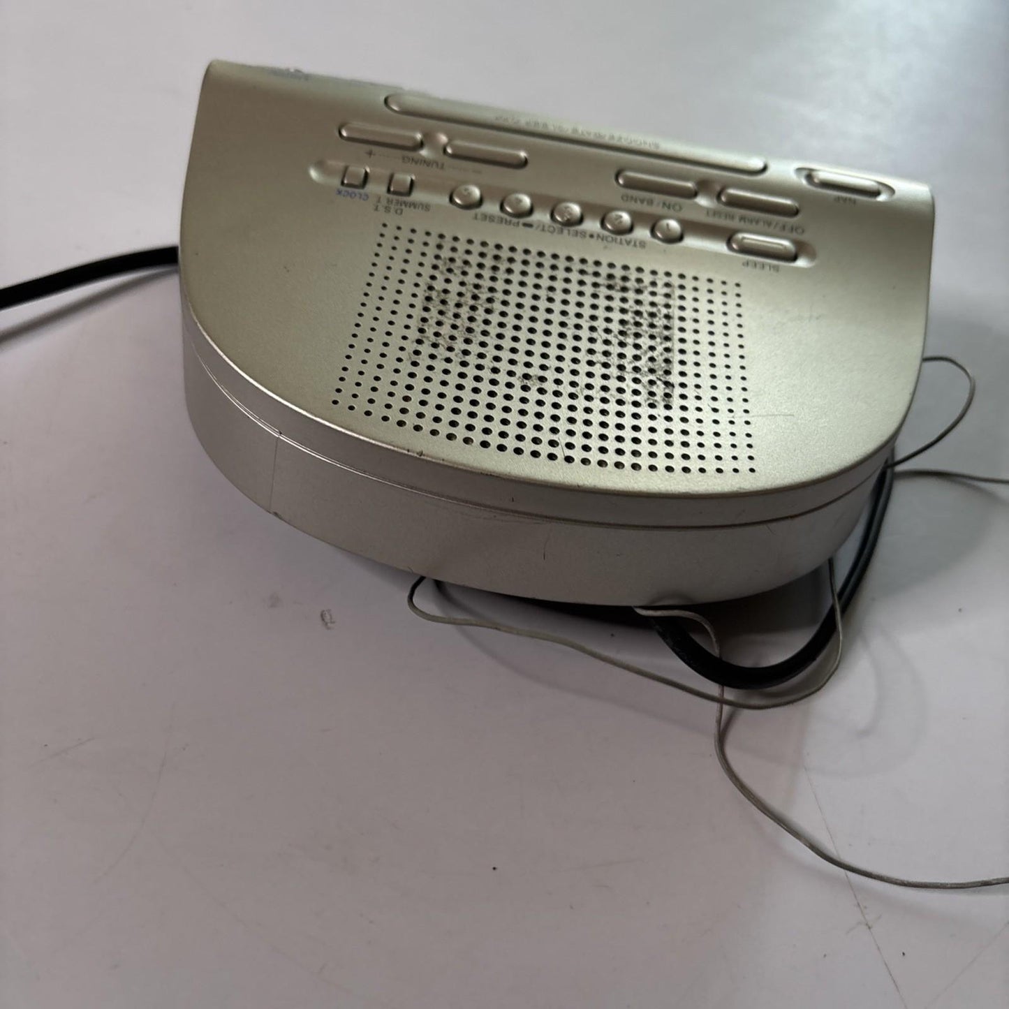 Sony Dream Machine Alarm Clock FM/AM Radio ICF-C273