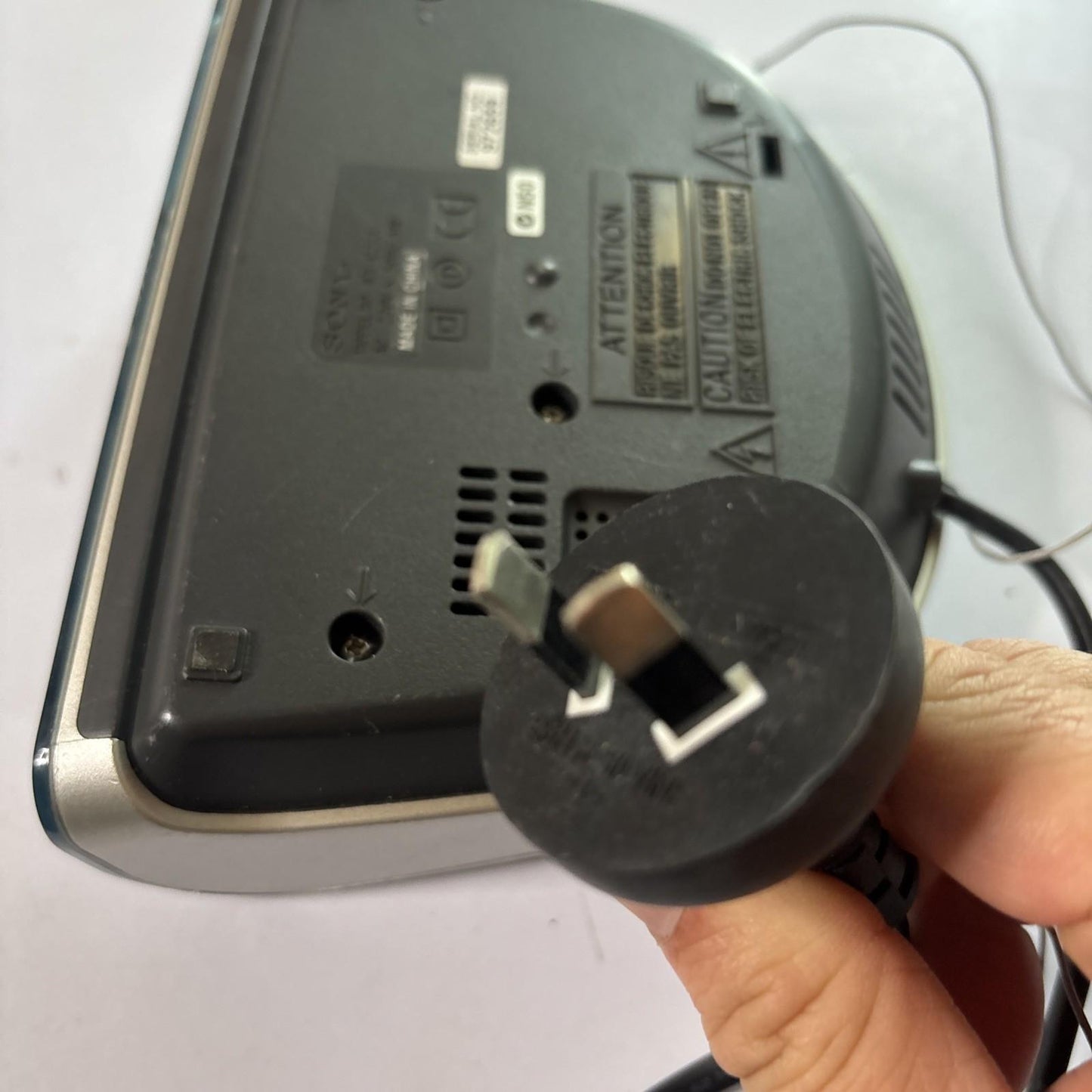 Sony Dream Machine Alarm Clock FM/AM Radio ICF-C273