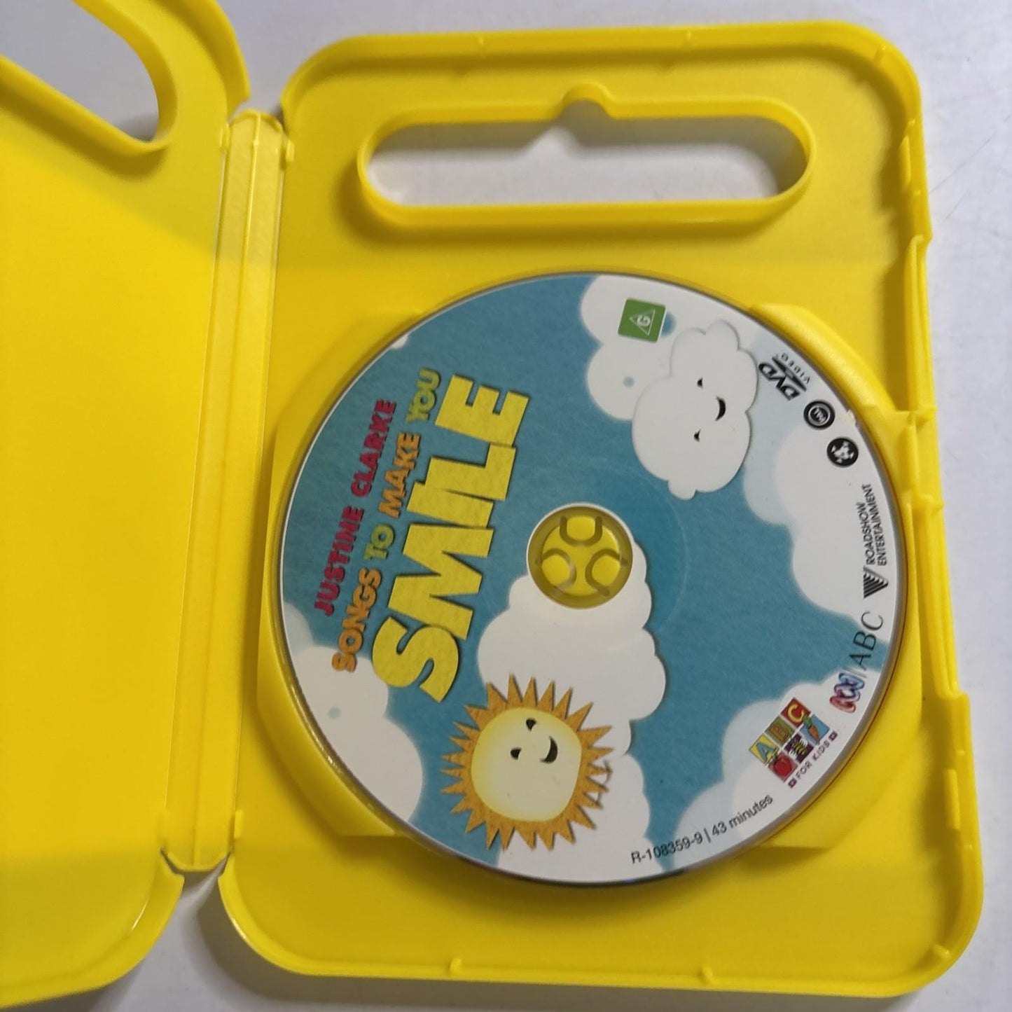 Justine Clark - Songs to Make Your Smile (DVD, 2007) Region 4