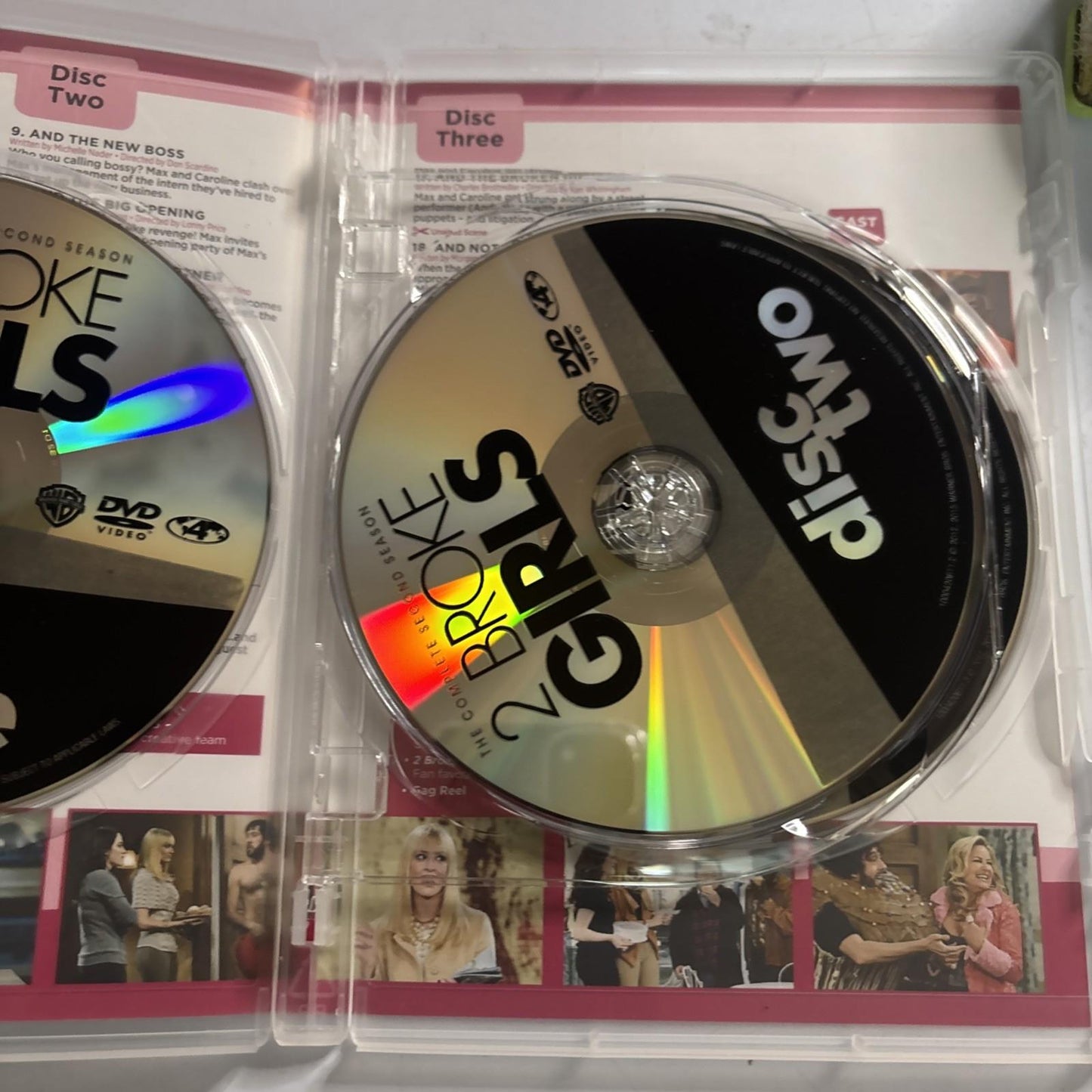2 Broke Girls : Season 2 (DVD, 2011) Region 4
