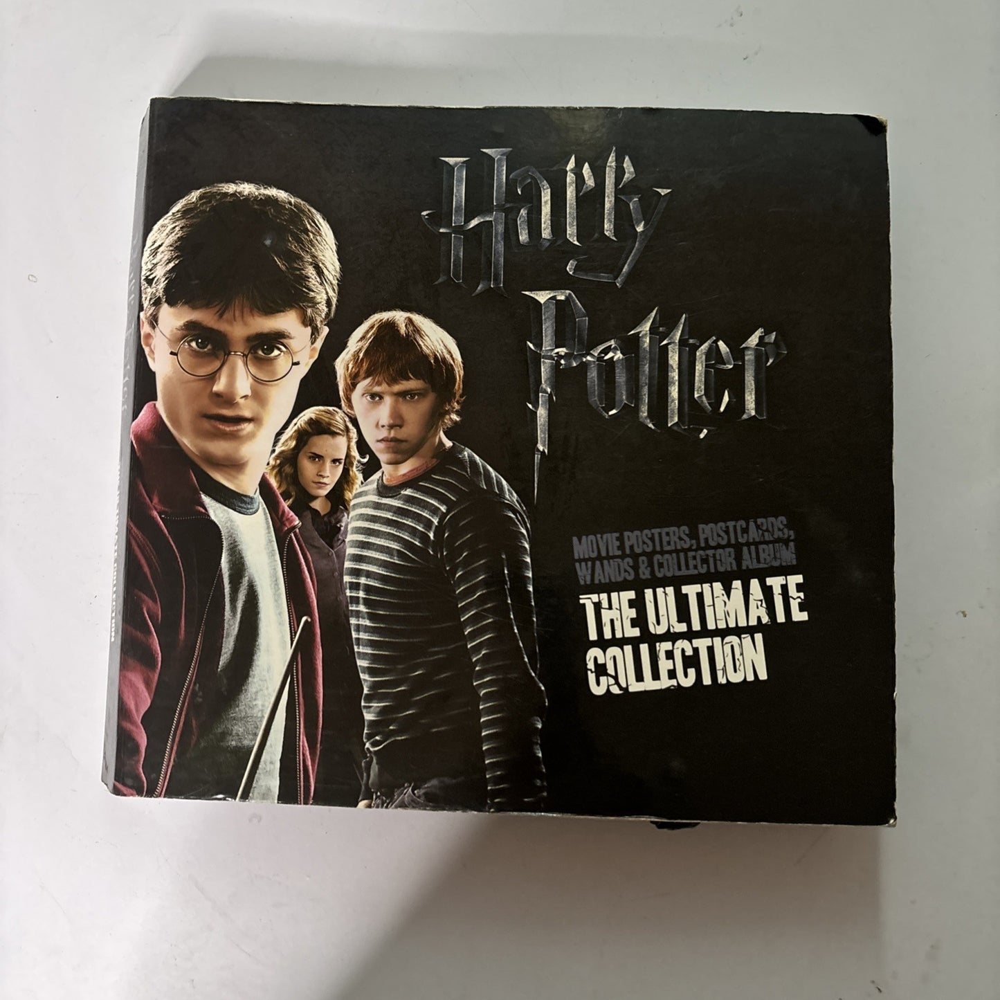 Harry Potter The Ultimate Collection:  Postcards, Posters, Wands