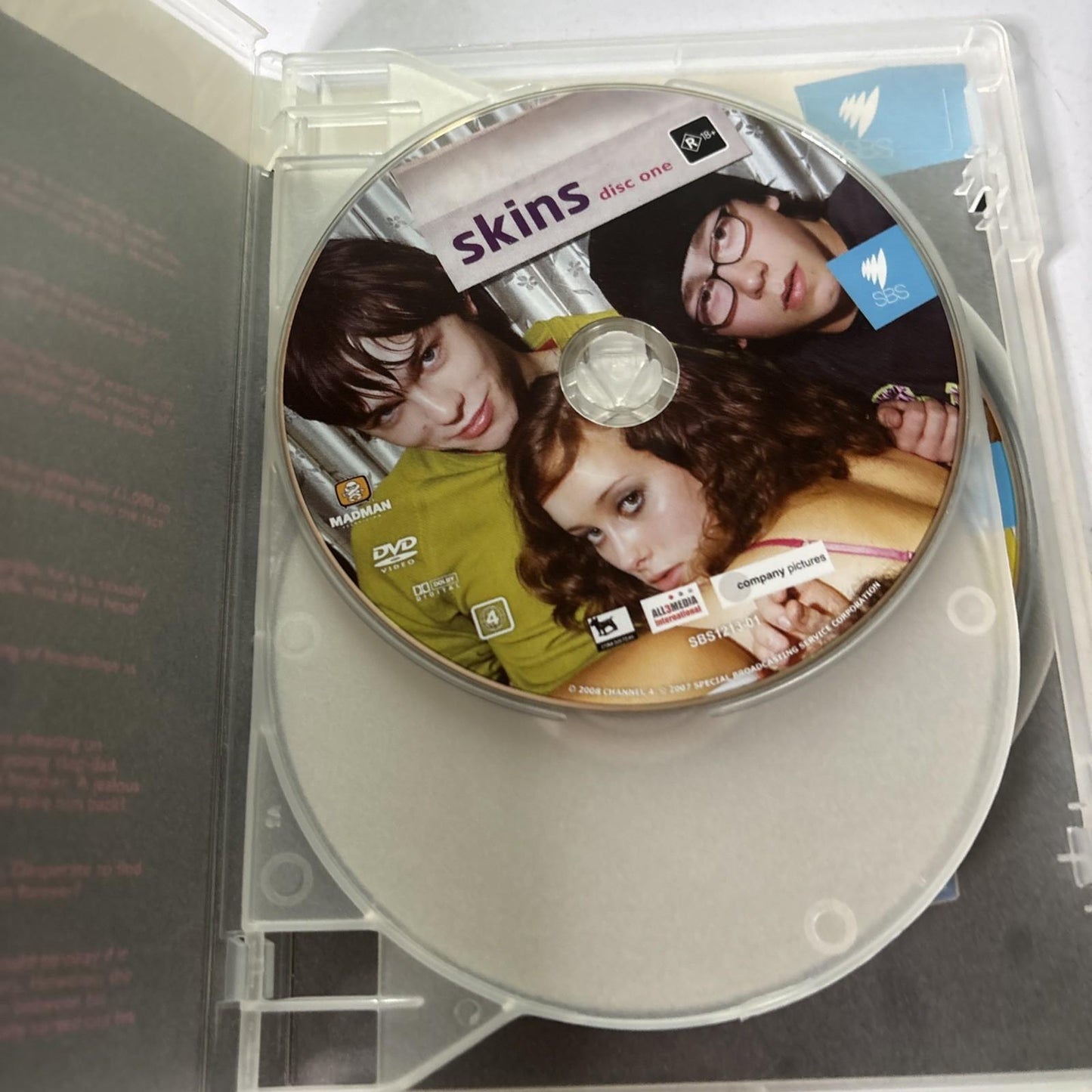 Skins : Series 1 (DVD, 2007) Region 4