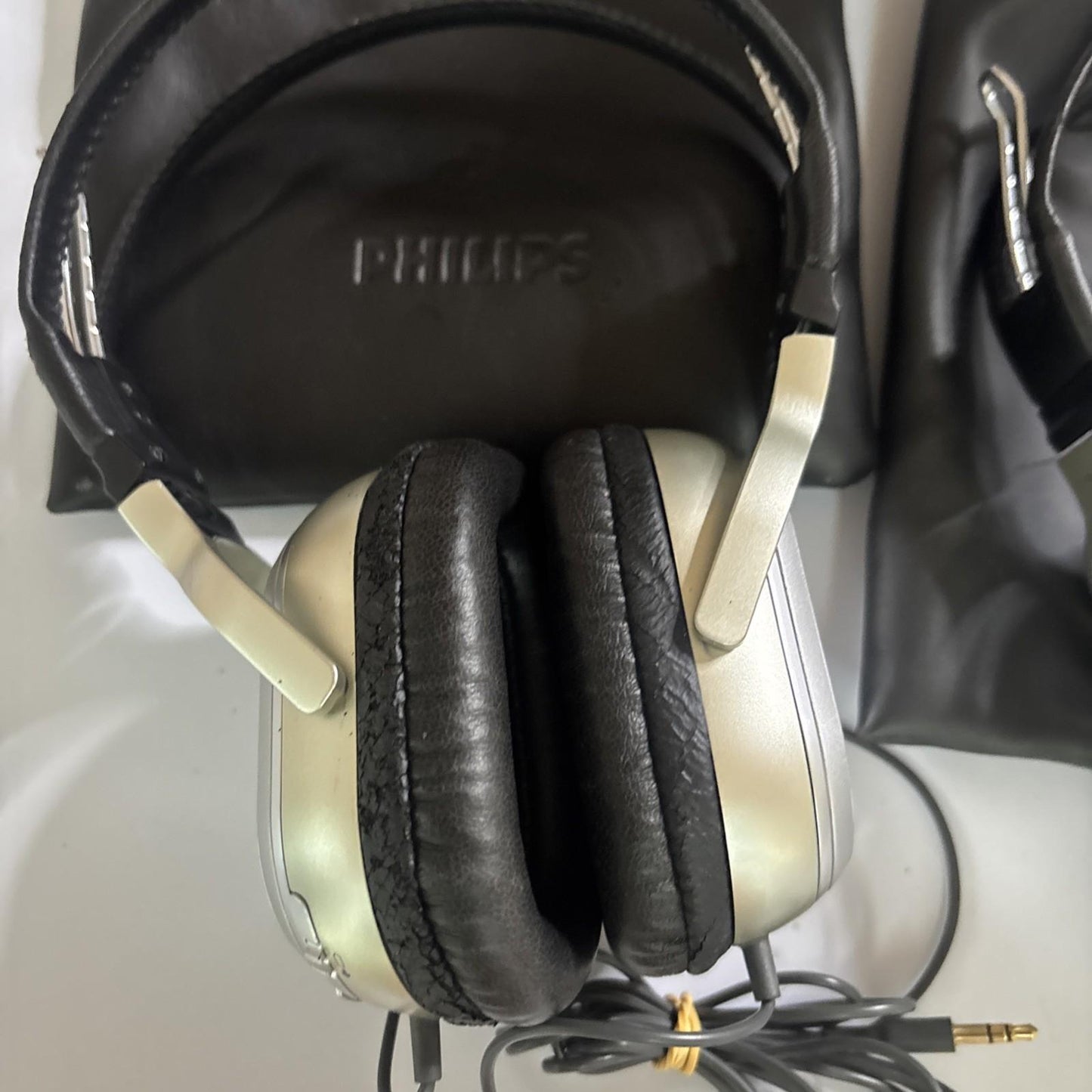 2x Philips SBC-HN110 Wired Headphones Noise Cancelling