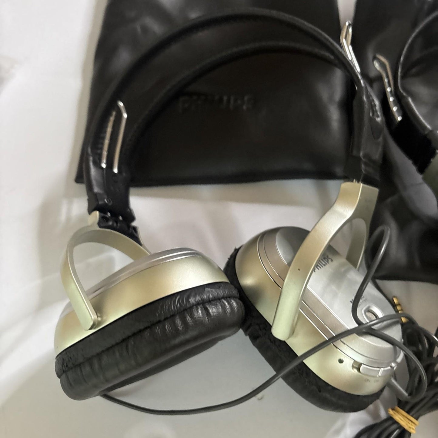 2x Philips SBC-HN110 Wired Headphones Noise Cancelling