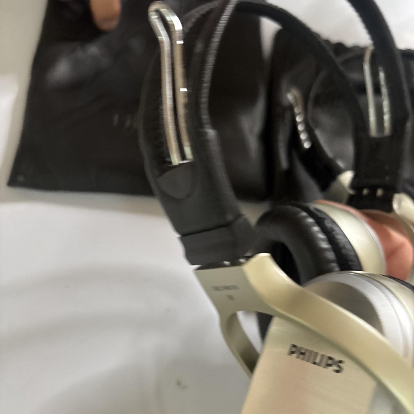 2x Philips SBC-HN110 Wired Headphones Noise Cancelling