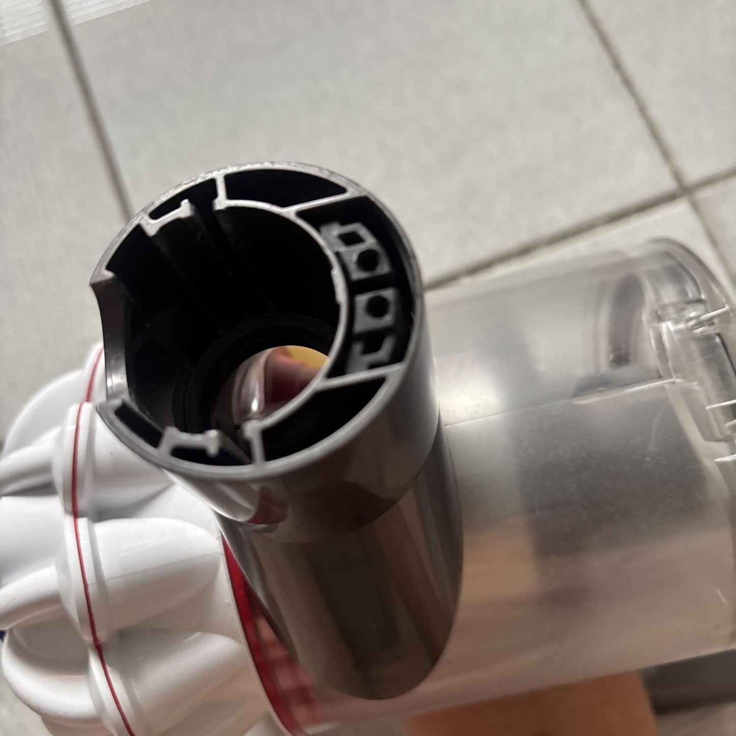 Dyson SV11 Vacuum Cleaner With Adapter *Turns On - Doesn't Include Nozzle*
