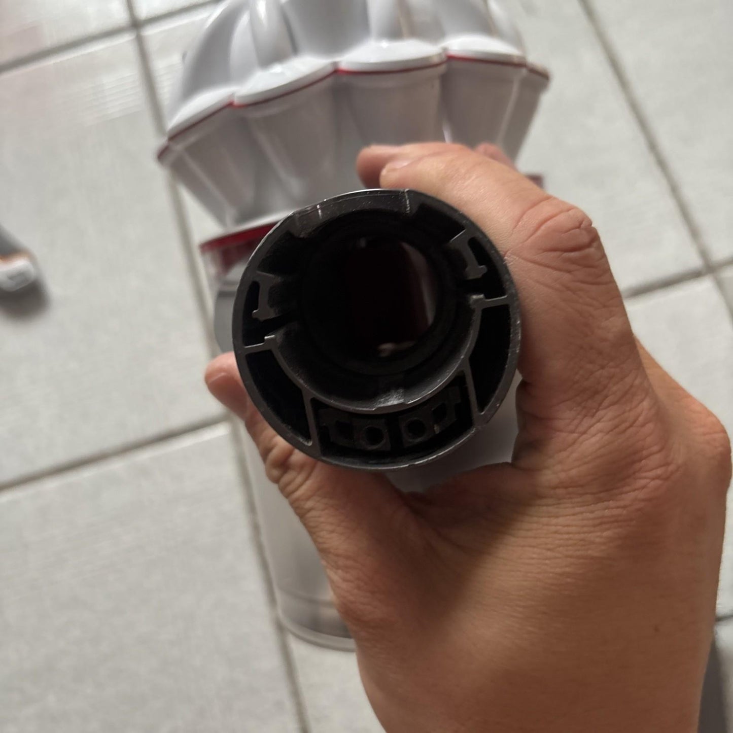 Dyson SV11 Vacuum Cleaner With Adapter *Turns On - Doesn't Include Nozzle*