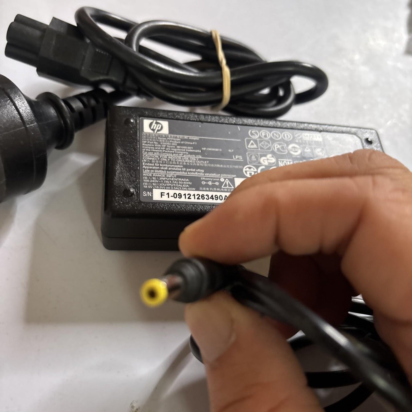Genuine HP Ppp009H AC Adapter 18.5V 3.5A