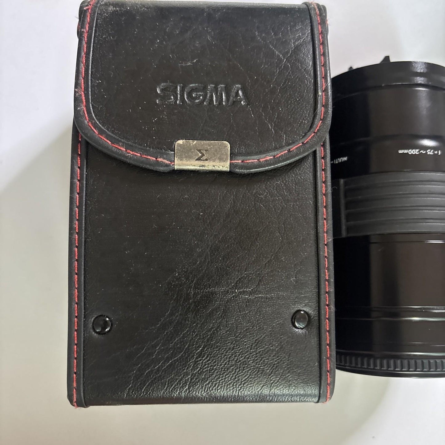 Sigma Auto Focus Zoom 1:3.8 F 75-200mm & Case