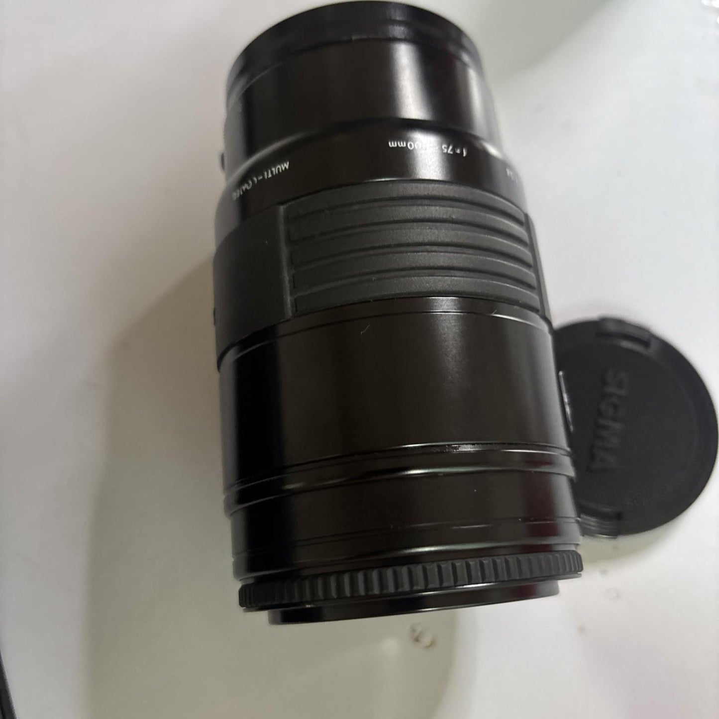 Sigma Auto Focus Zoom 1:3.8 F 75-200mm & Case