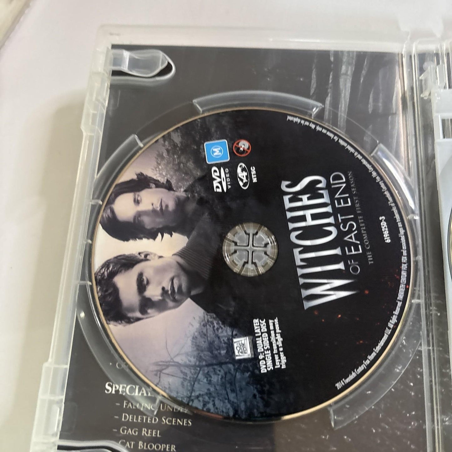 Witches of East End : Season 1 (DVD, 2013) Region 4