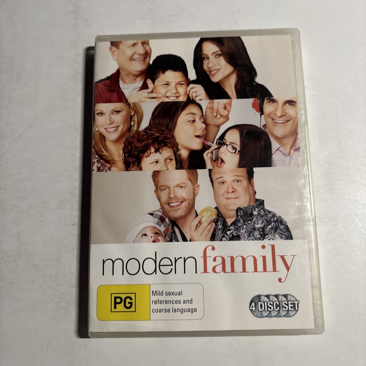 Modern Family - Complete First Season (DVD, 2009) Region 4