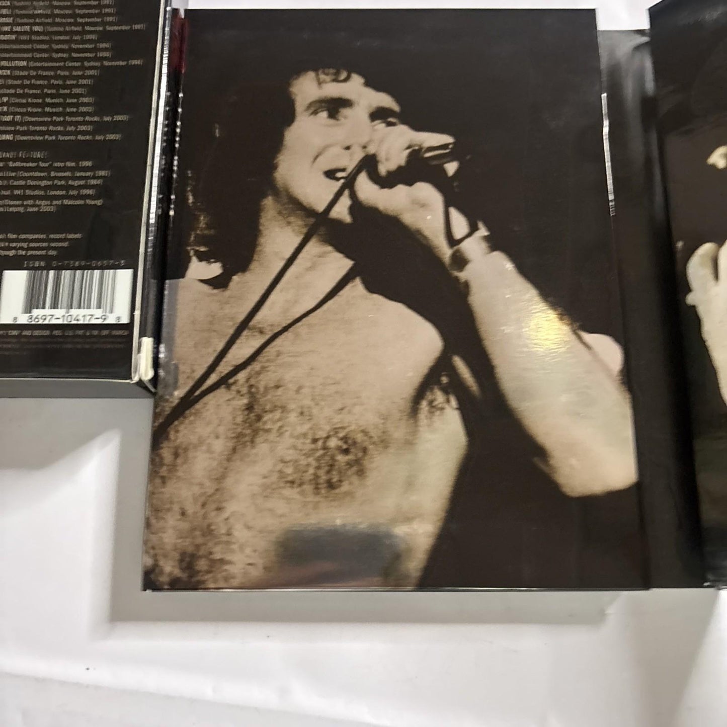 AC/DC - Plug Me in (CD + DVD, 2007) All Regions