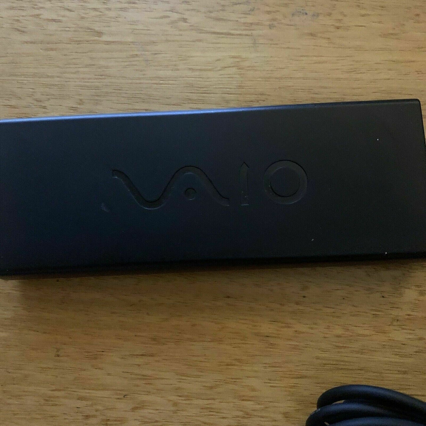 Genuine Sony VAIO AC Adapter PCGA-AC16V6 I/P: 100-240V 1.4-0.8A O/P: 16V 4A