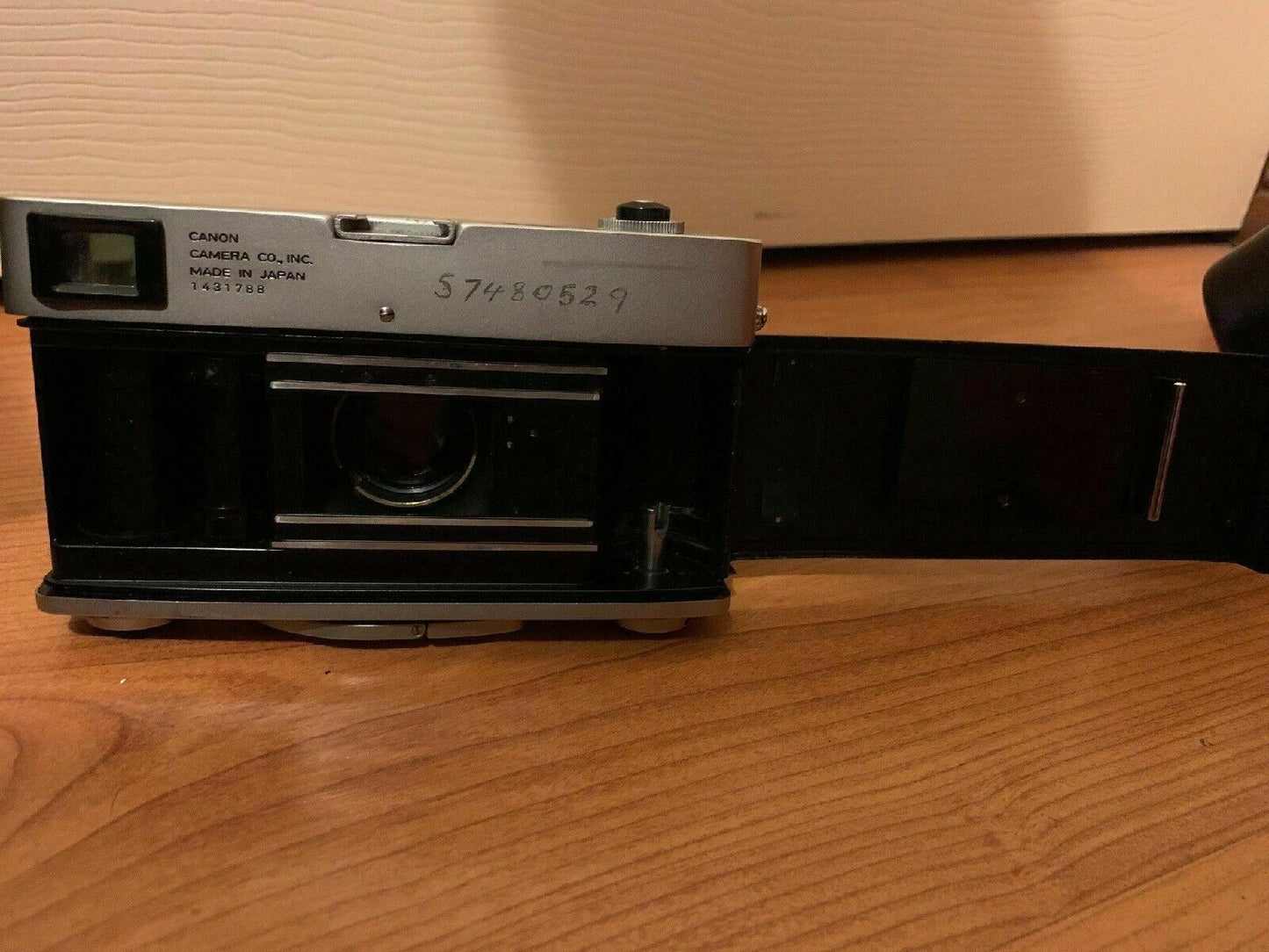 Canon Canonet 35mm Rangefinder Film Camera w/ 45mm f/1.9 Lens Made In JAPAN