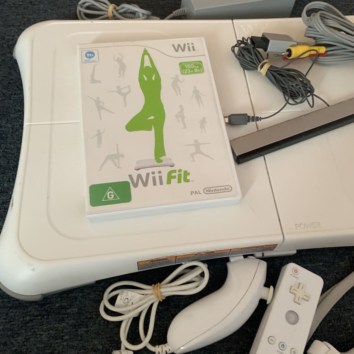 Nintendo Wii PAL Console + Wii Fit Bundle Games and  Accessories