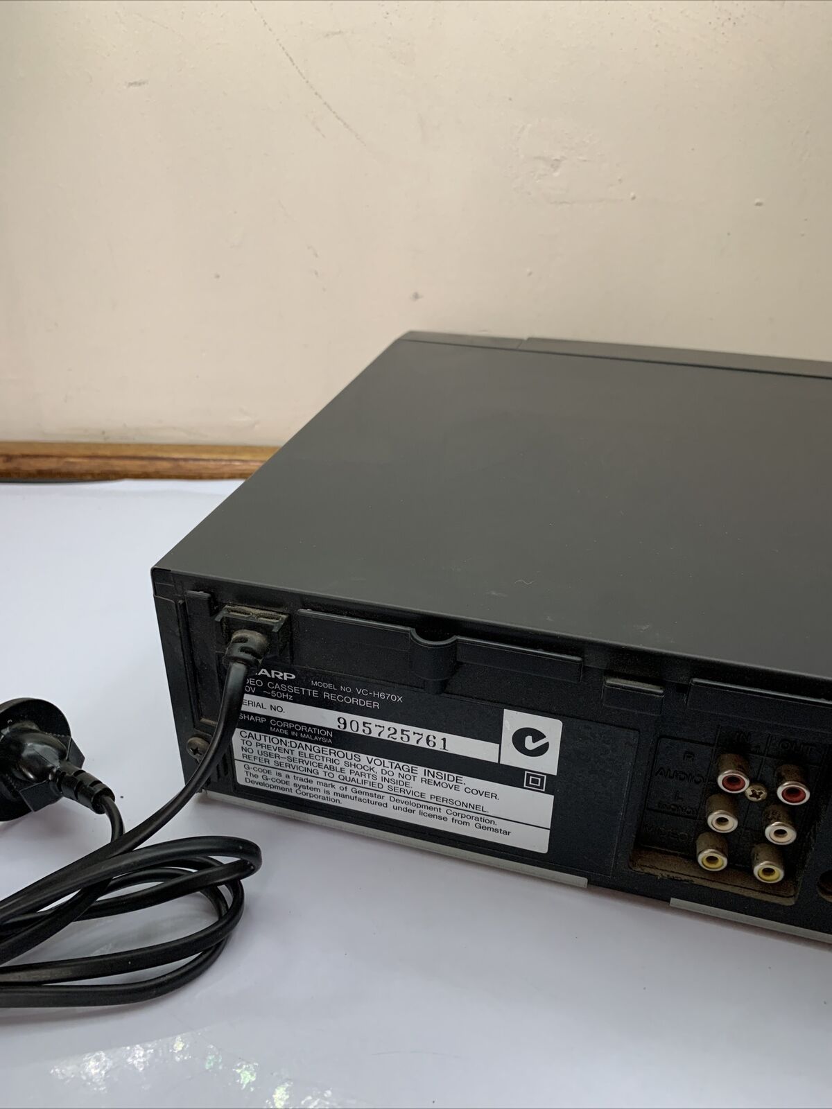 Sharp VC-H670 VCR Player Recorder 6-Head Hi-Fi Stereo PAL NTSC Playback