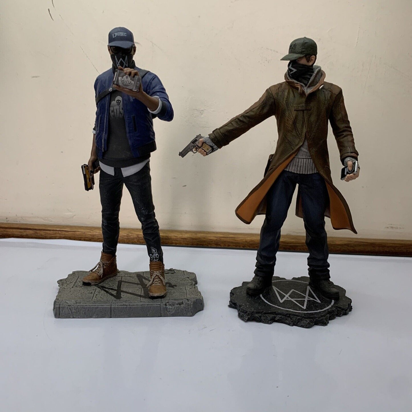 2x Watch Dogs 1 & 2 Action Figure 2013 2018 Ubicollectibles Aiden Pearce Marcus
