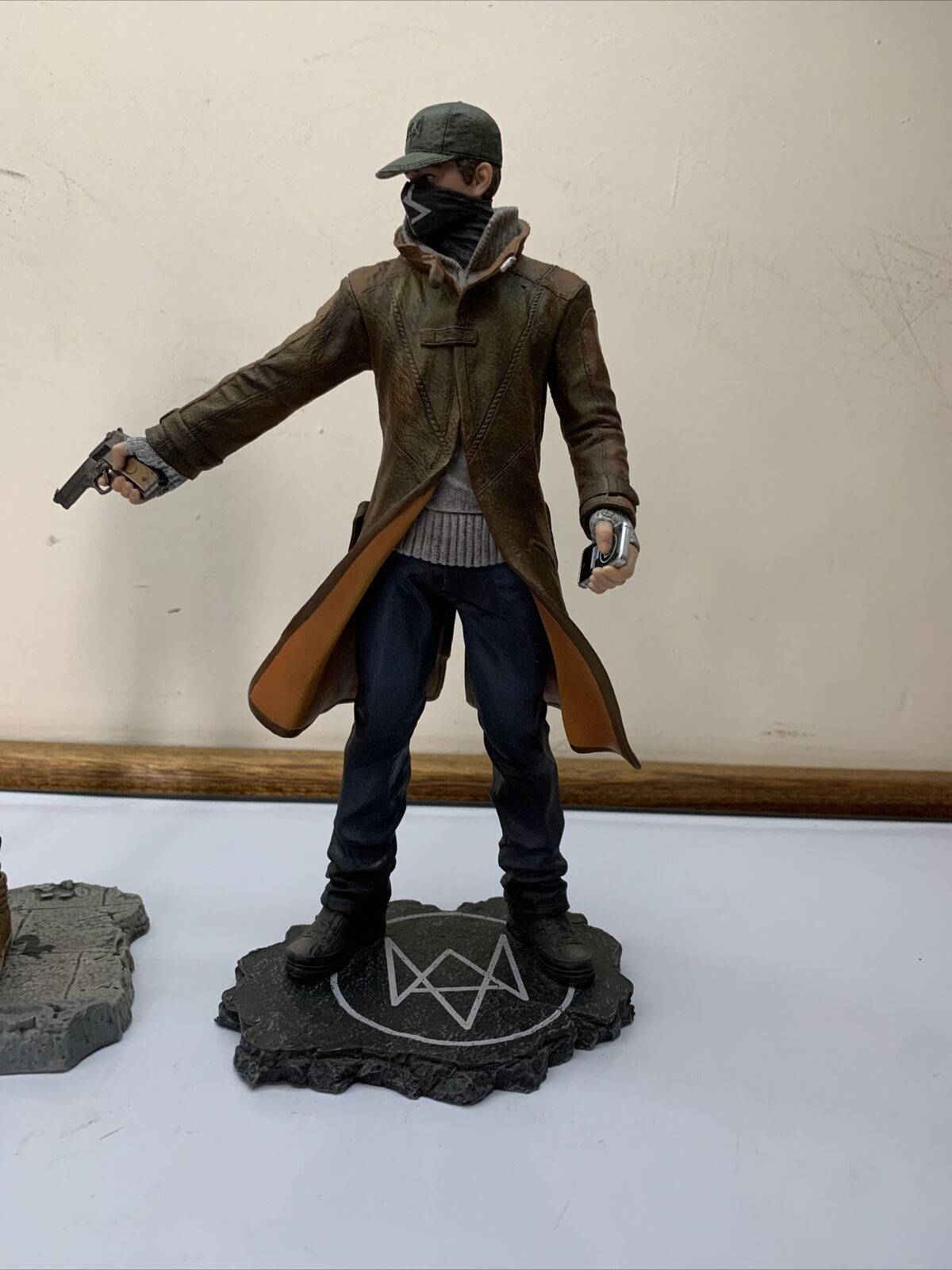 2x Watch Dogs 1 & 2 Action Figure 2013 2018 Ubicollectibles Aiden Pearce Marcus
