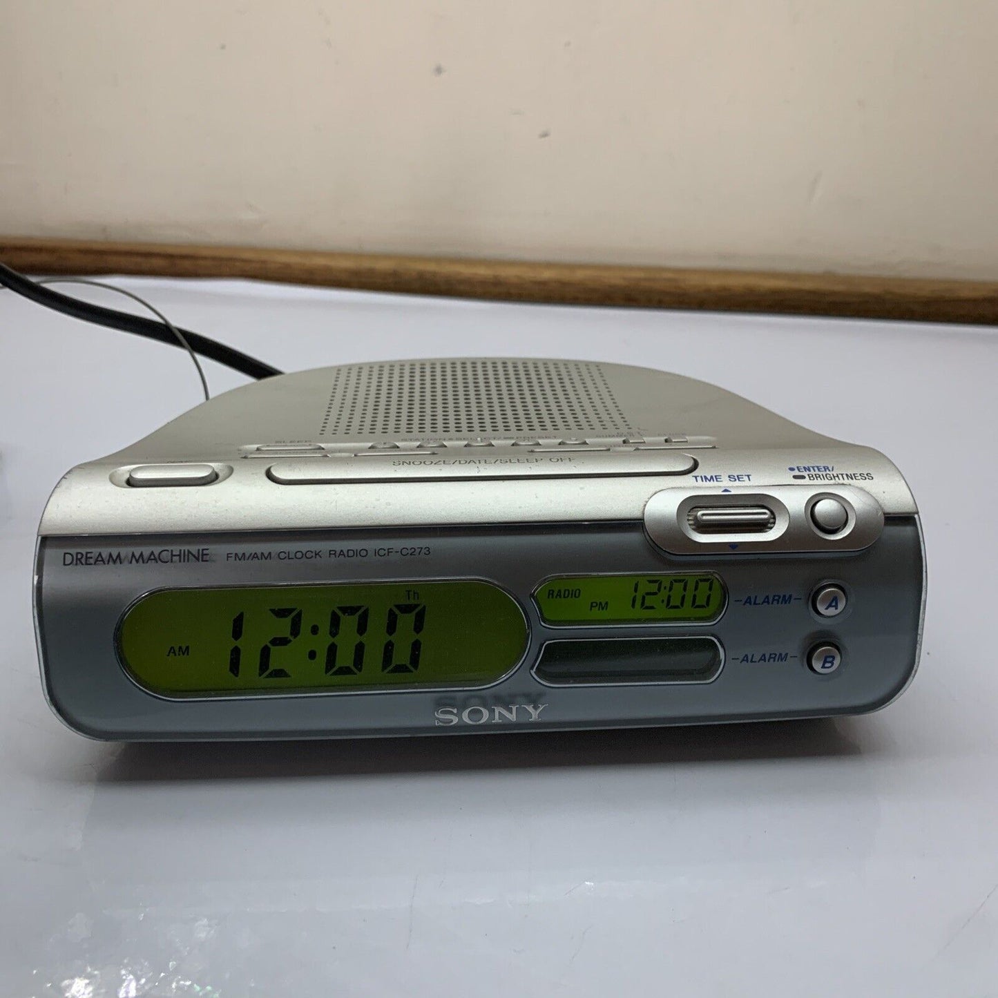 Sony Dream Machine Alarm Clock Radio AM/FM ICFC273 Tested & Working