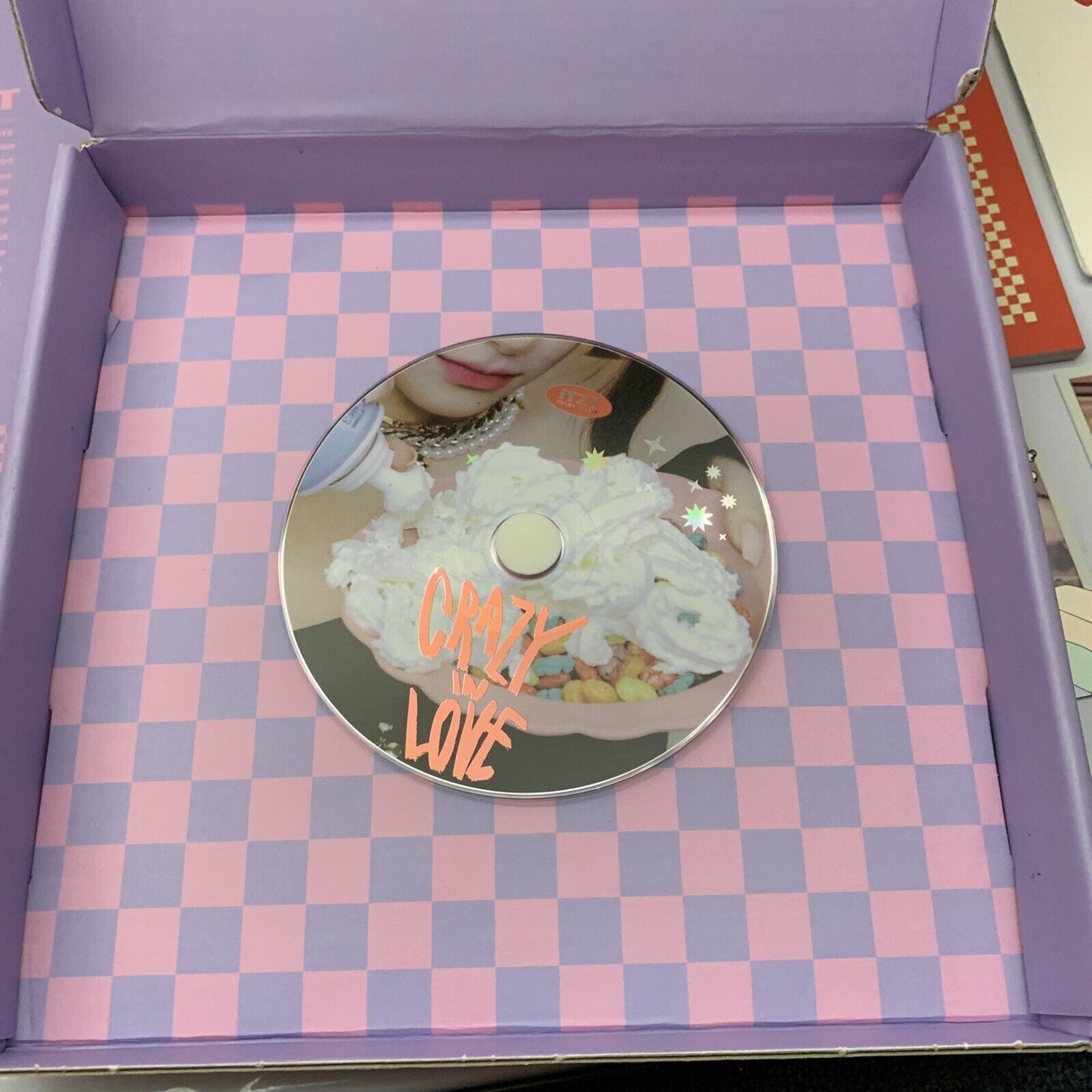Itzy – Crazy In Love (CD, Album, Chaeryeong Version, 2021) Box Set with Booklets