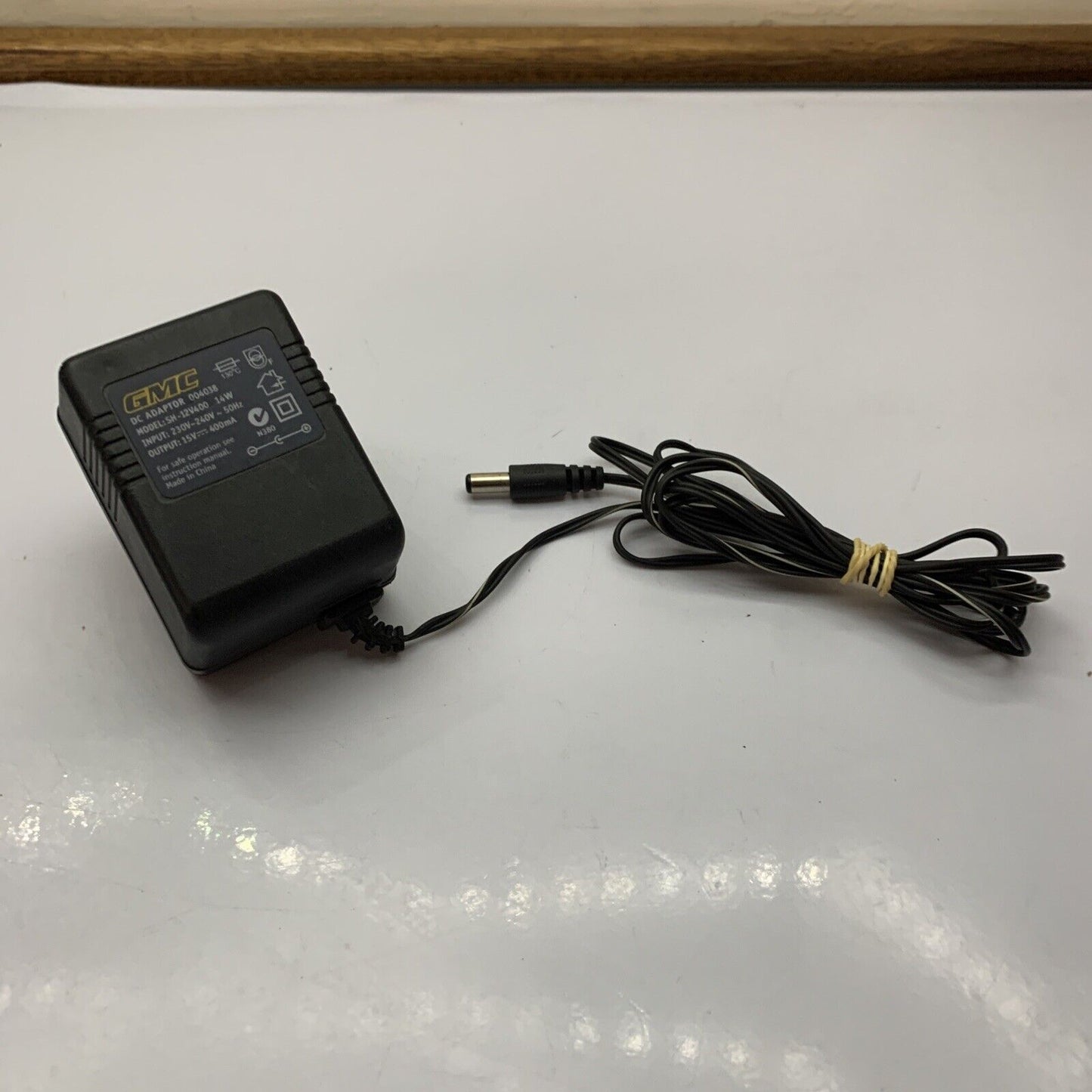 Genuine GMC DC Adaptor 004048 15V 400mA Power Supply
