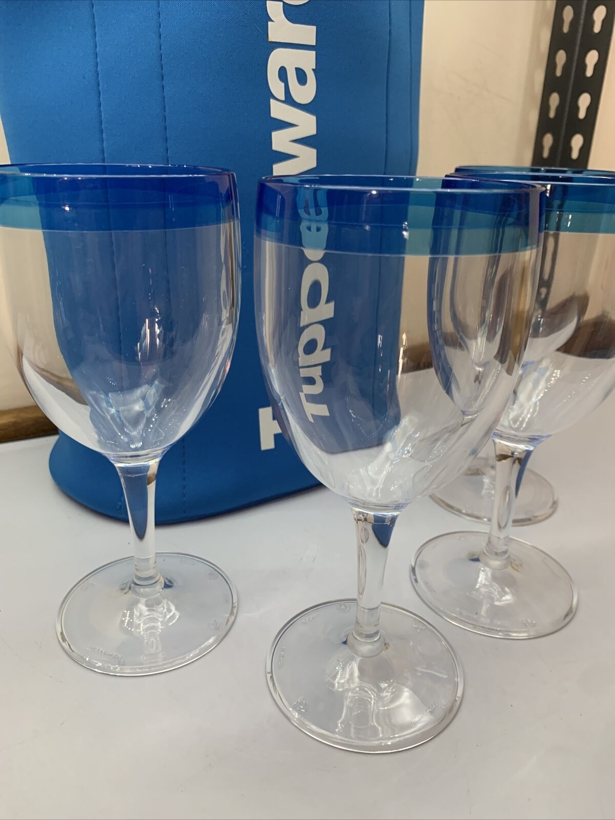 Tupperware 4x 300ml Wine Glasses Clear And Neoprene Bag 6843A-2
