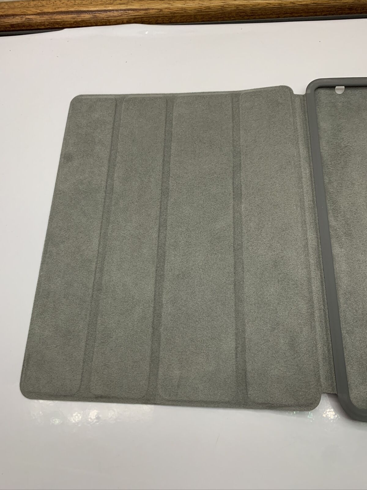 Genuine Apple iPad Smart Case for iPad 2nd 3rd & 4th Gen