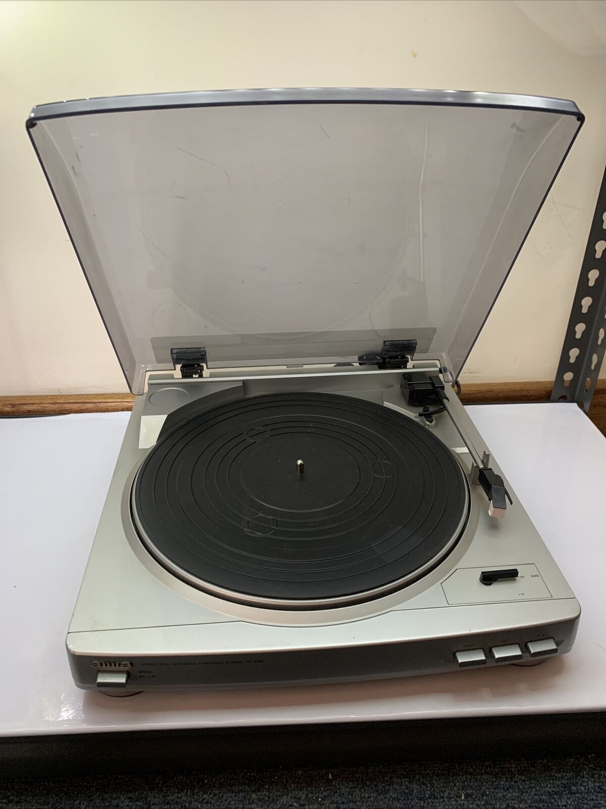 Aiwa Stereo Full Automatic Turntable PX-E860 *Requires Needle Replacement