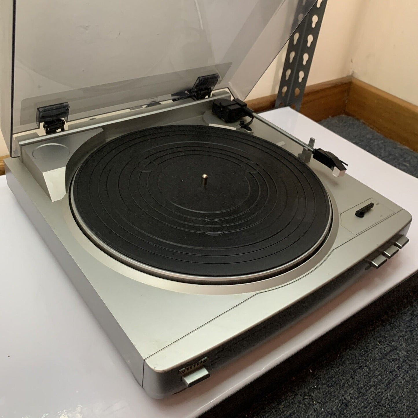 Aiwa Stereo Full Automatic Turntable PX-E860 *Requires Needle Replacement