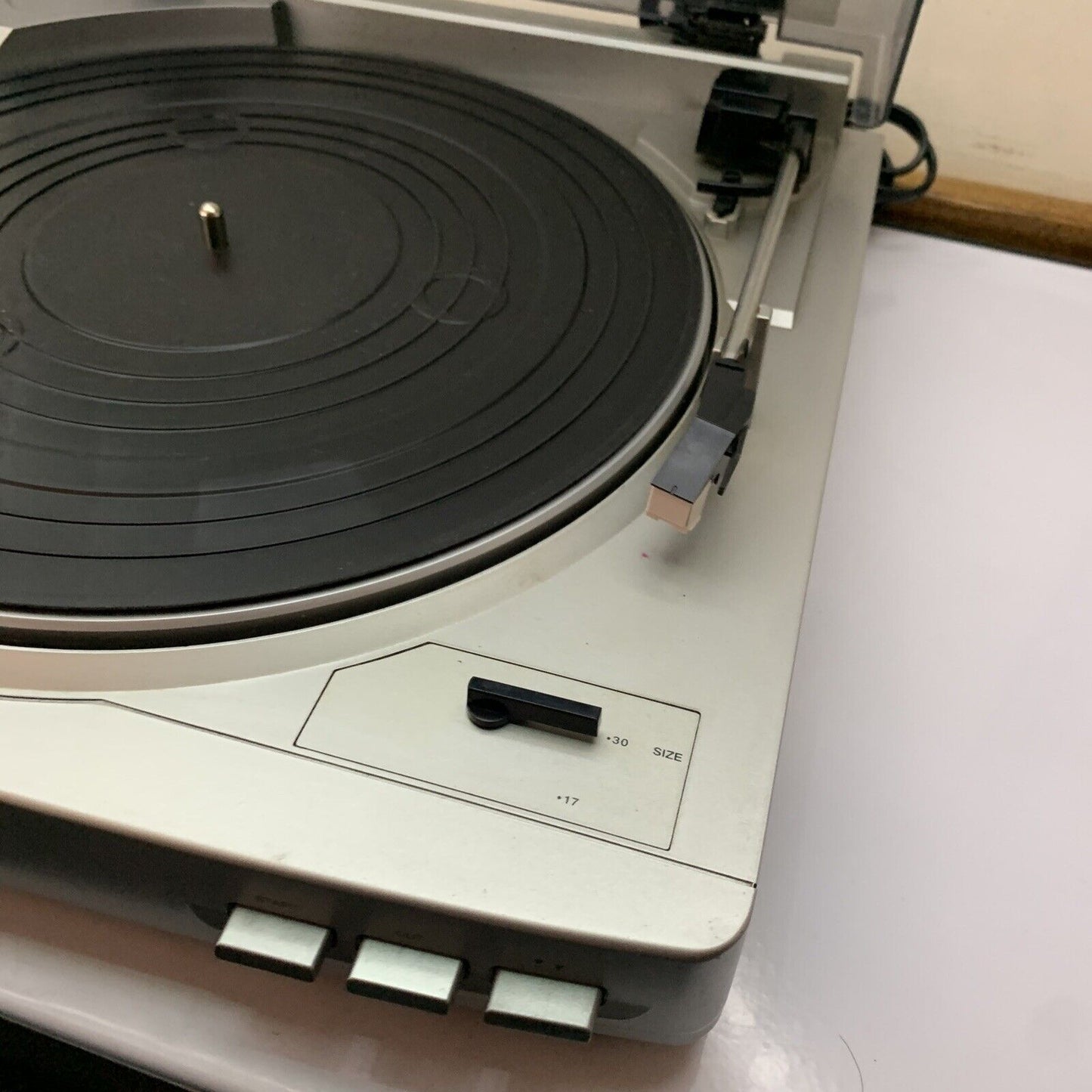 Aiwa Stereo Full Automatic Turntable PX-E860 *Requires Needle Replacement