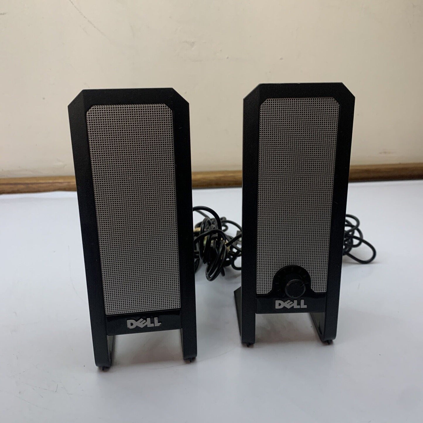 Dell A225 USB Powered Multimedia Computer Speakers