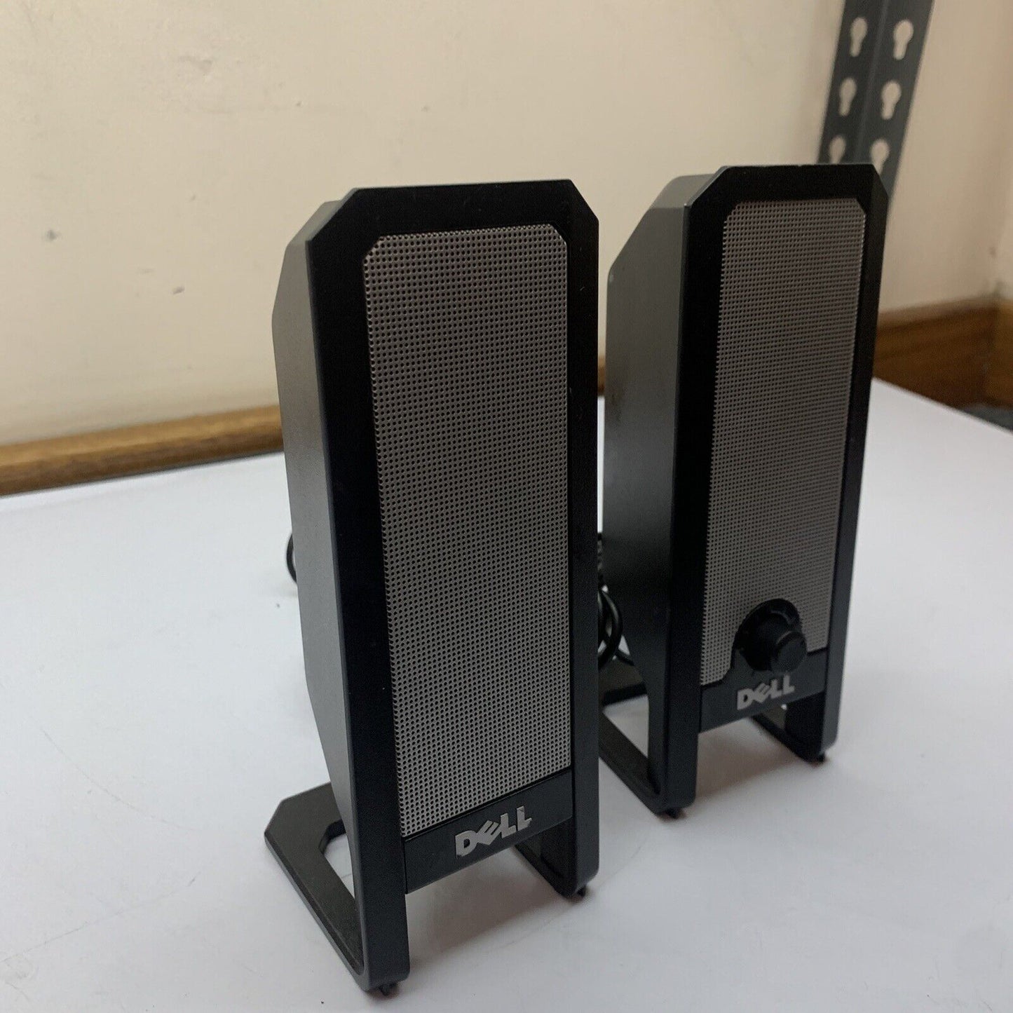 Dell A225 USB Powered Multimedia Computer Speakers