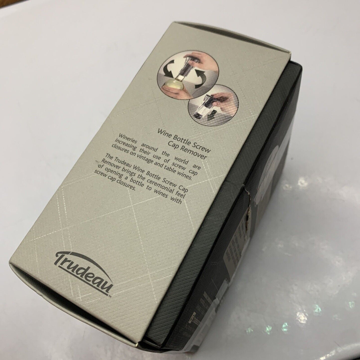 Trudeau Twist Wine Bottle Cap Remover Black NEW