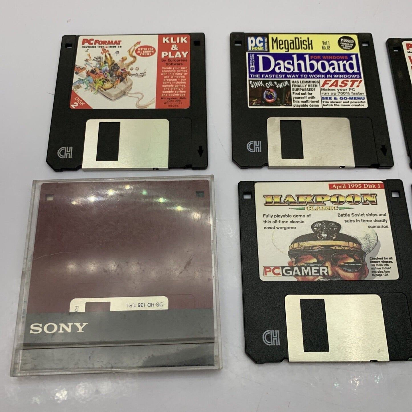 7x PC Demo Magazine Games 3.5" Diskette Floppy Disk PC Gamer Review