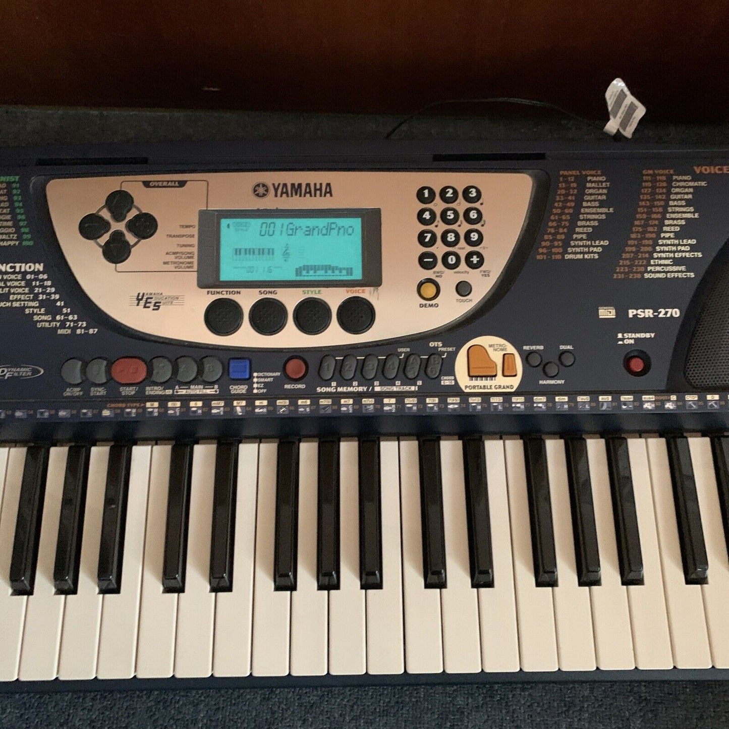 Yamaha PSR-270 Portatone Keyboard Synthesizer 61 Keys with Power Supply