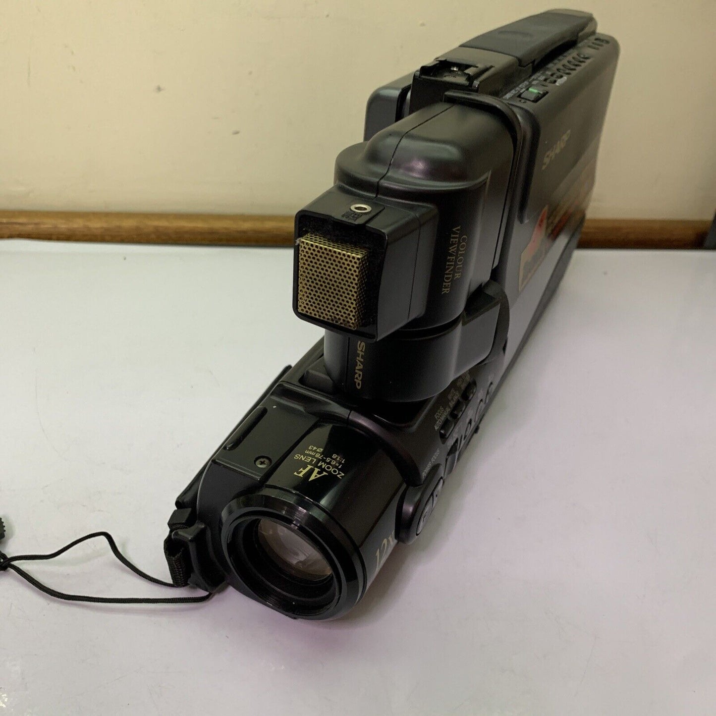 Sharp SlimCam Zoom 12 Full Size VHS Camcorder VL-SX80 16x Optical Zoom Untested