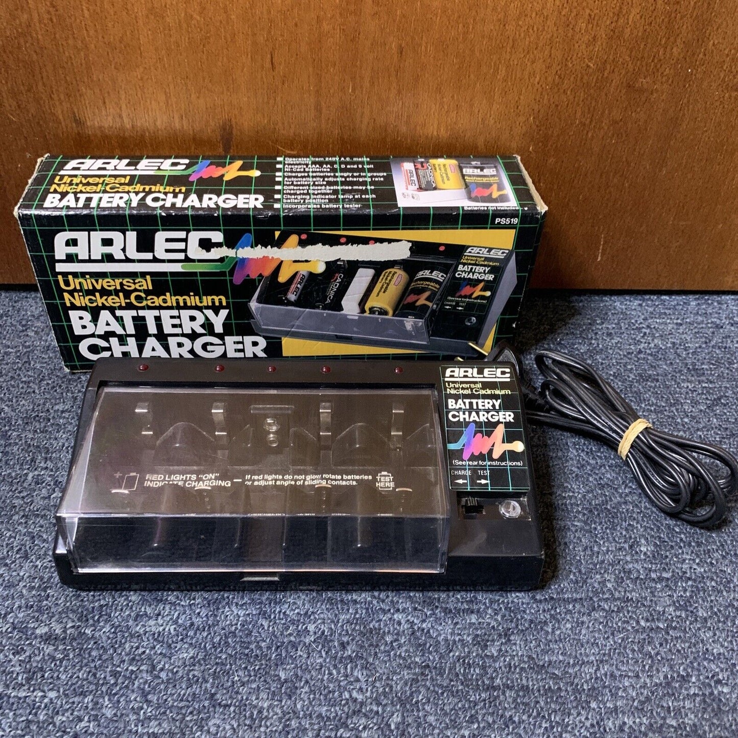 Arlec Universal Nickel Cadmium Battery Charger AAA, AA, C, D + 9 Volt Vintage