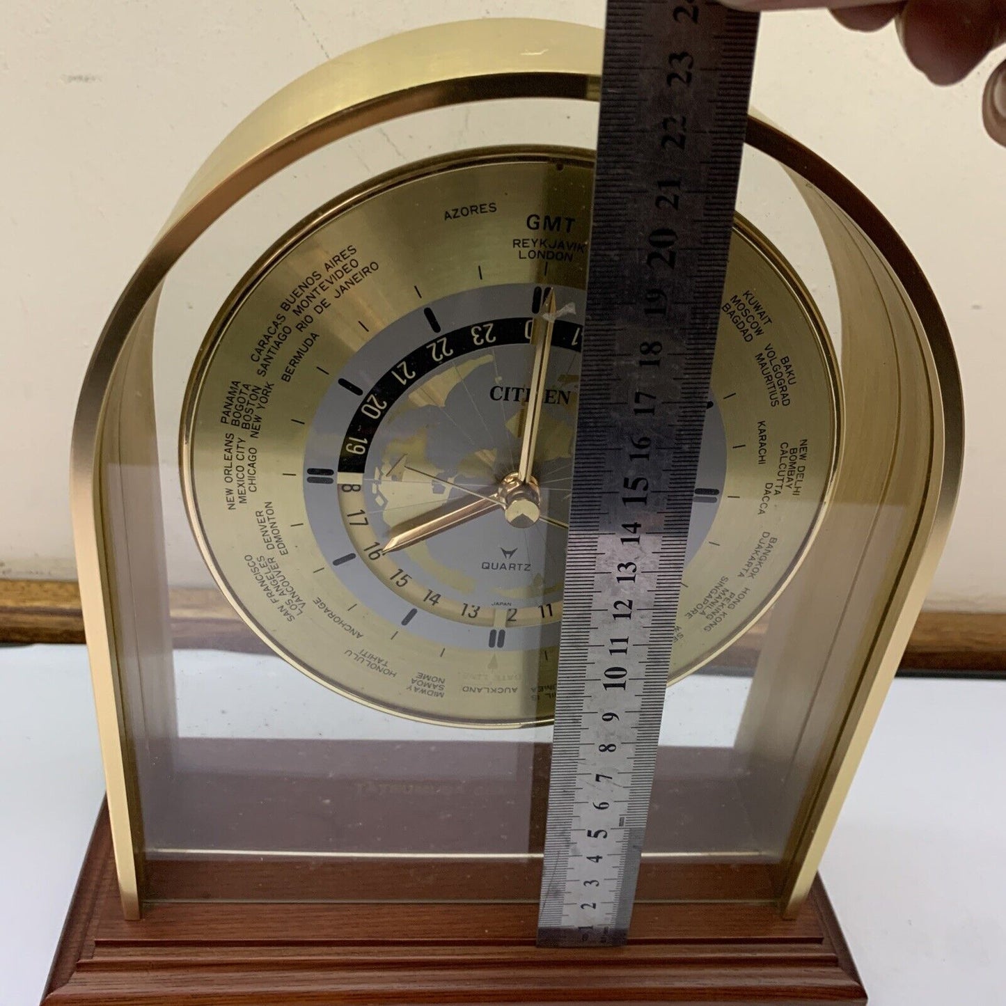 Citizen World Clock Desk 8RW307 Japan *Doesn't Turn On For Parts Or Repair