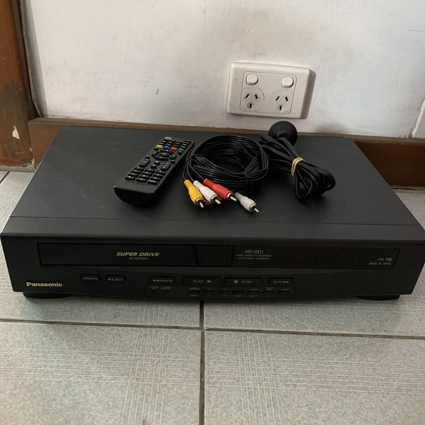 Panasonic NV-SD1 VCR VHS Player Recorder Super Drive PAL with Remote Control