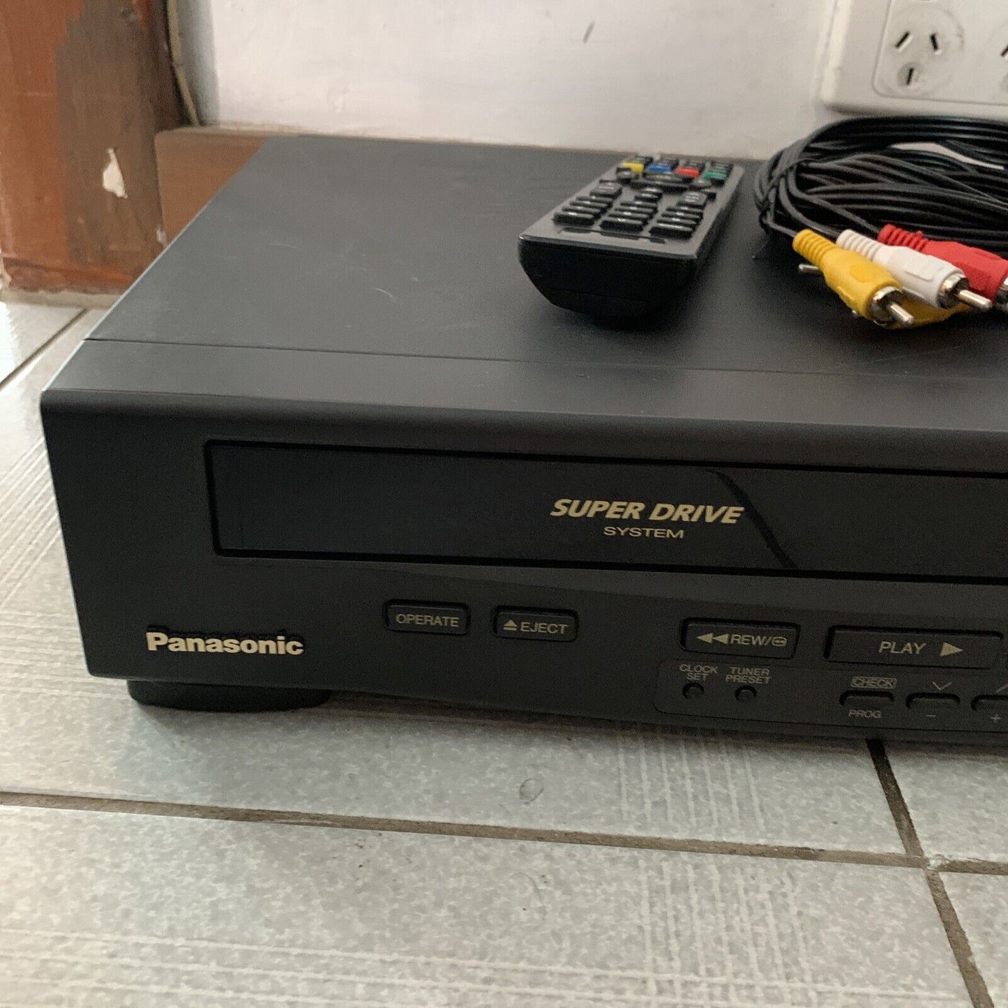 Panasonic NV-SD1 VCR VHS Player Recorder Super Drive PAL with Remote Control