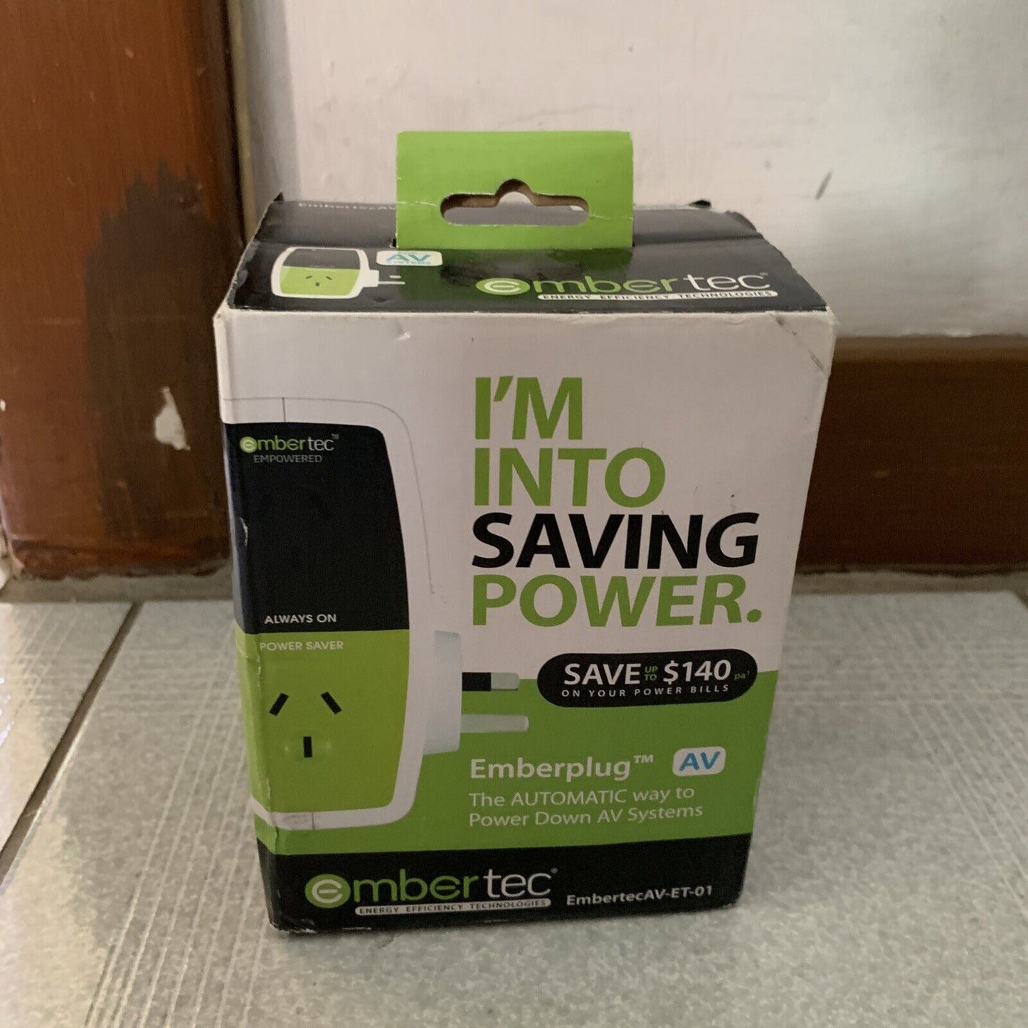 Embertec SmartSwitch AV Standby Power Controller AV Series 5  NEW