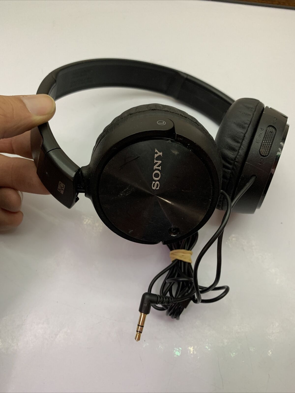Sony MDR-ZX110NC Headband Type Noise Cancelling Headphones 3.5mm Jack (Black)