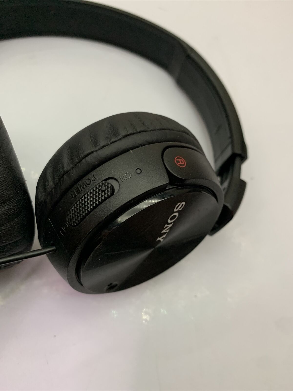 Sony MDR-ZX110NC Headband Type Noise Cancelling Headphones 3.5mm Jack (Black)