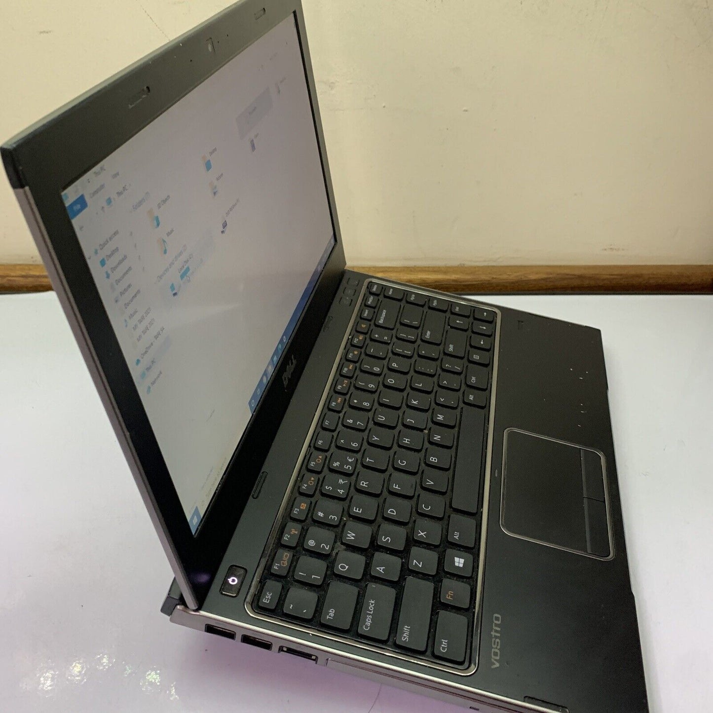 Dell Vostro 3350 13.3” Laptop i5 4GB 225GB HDD DVD-RW  *Some Keys Aren't Working