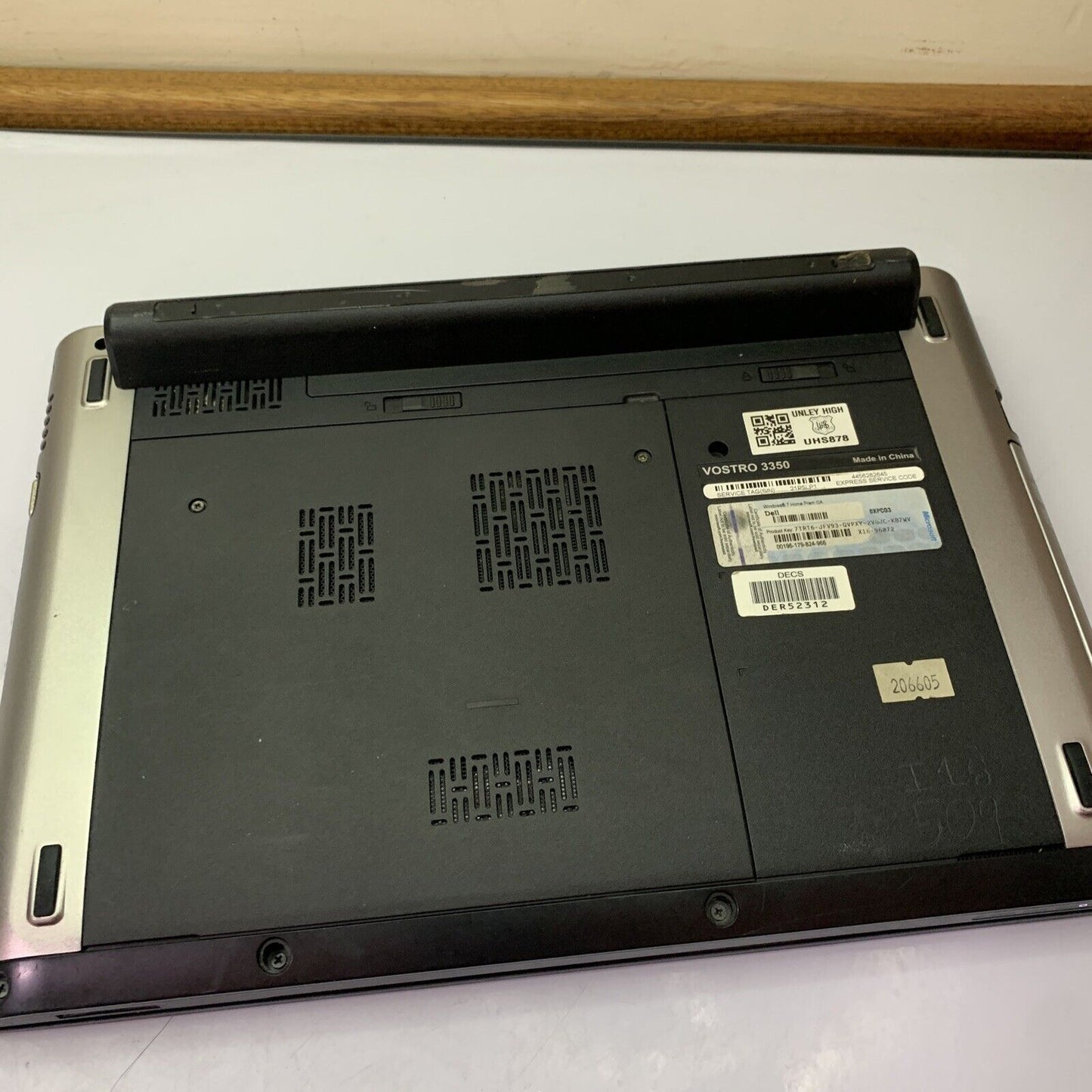 Dell Vostro 3350 13.3” Laptop i5 4GB 225GB HDD DVD-RW  *Some Keys Aren't Working