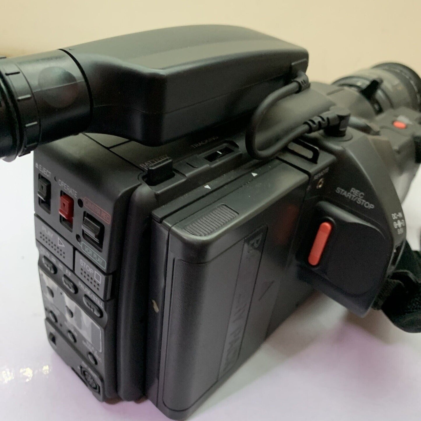 Sharp Zoom12 C770 Camcorder VHS-C *Broken Microphone & Untested For Parts Repair