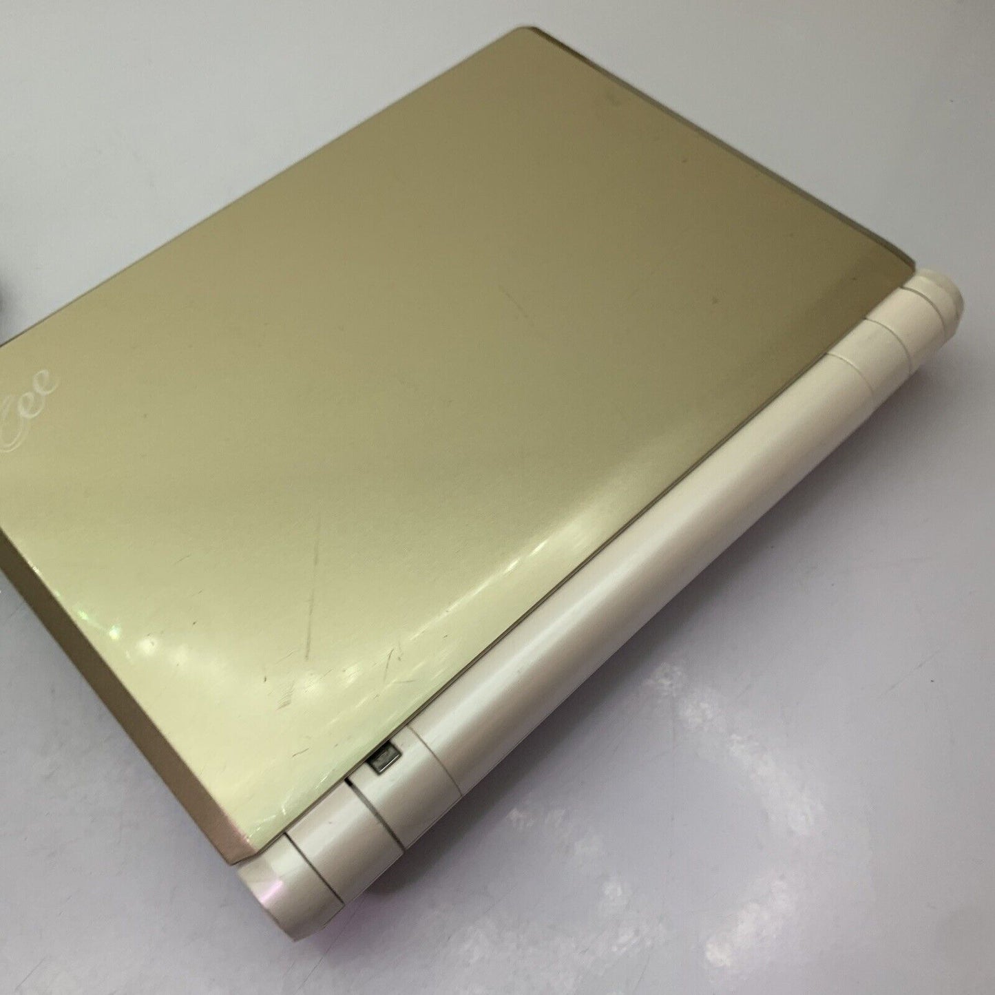 ASUS EEE PC 900A Laptop Intel Atom 1.6Ghz 2Gb RAM 16GB Windows XP